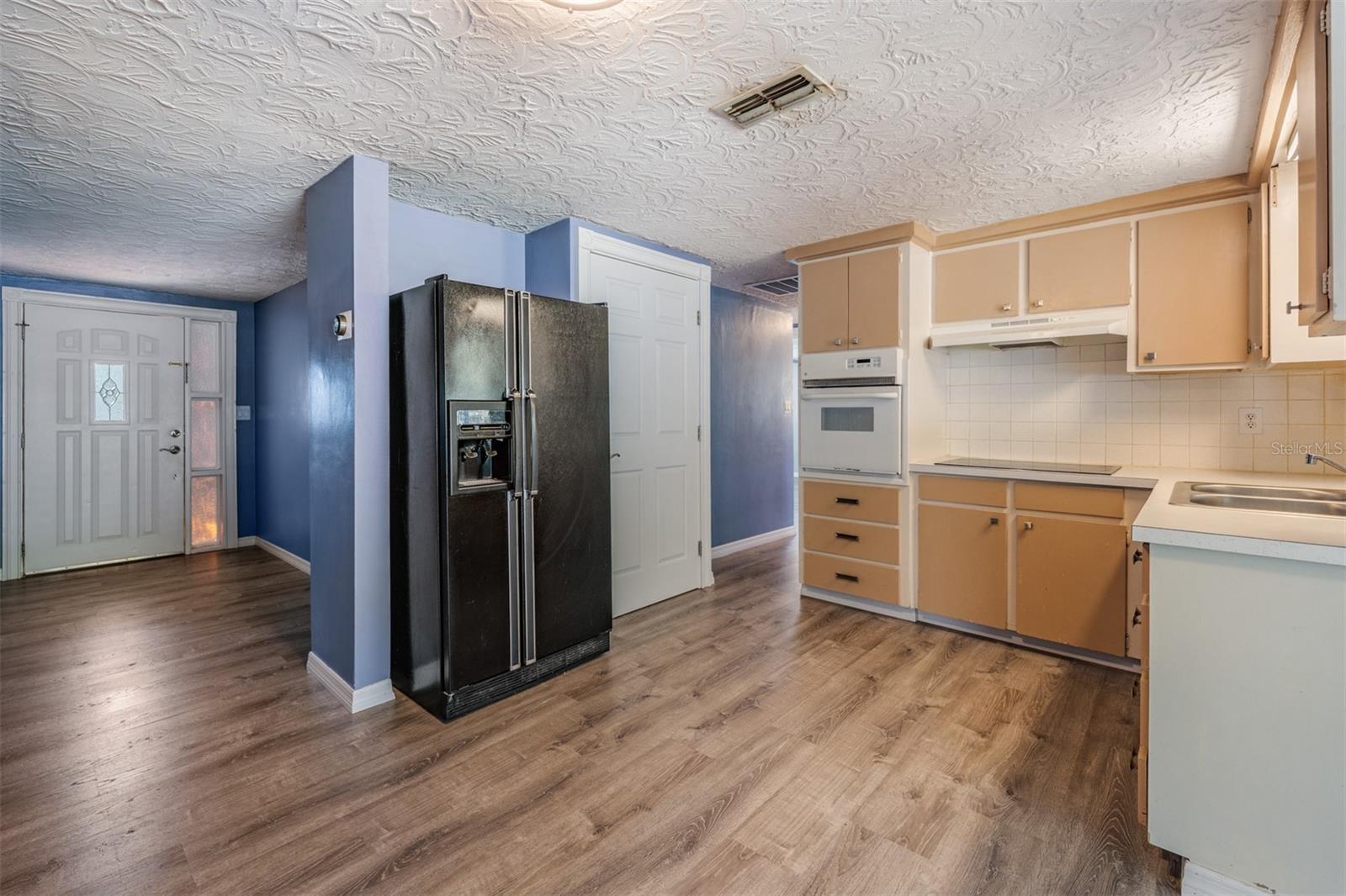 Image 3 of 30 For 5301 Dawn Lane