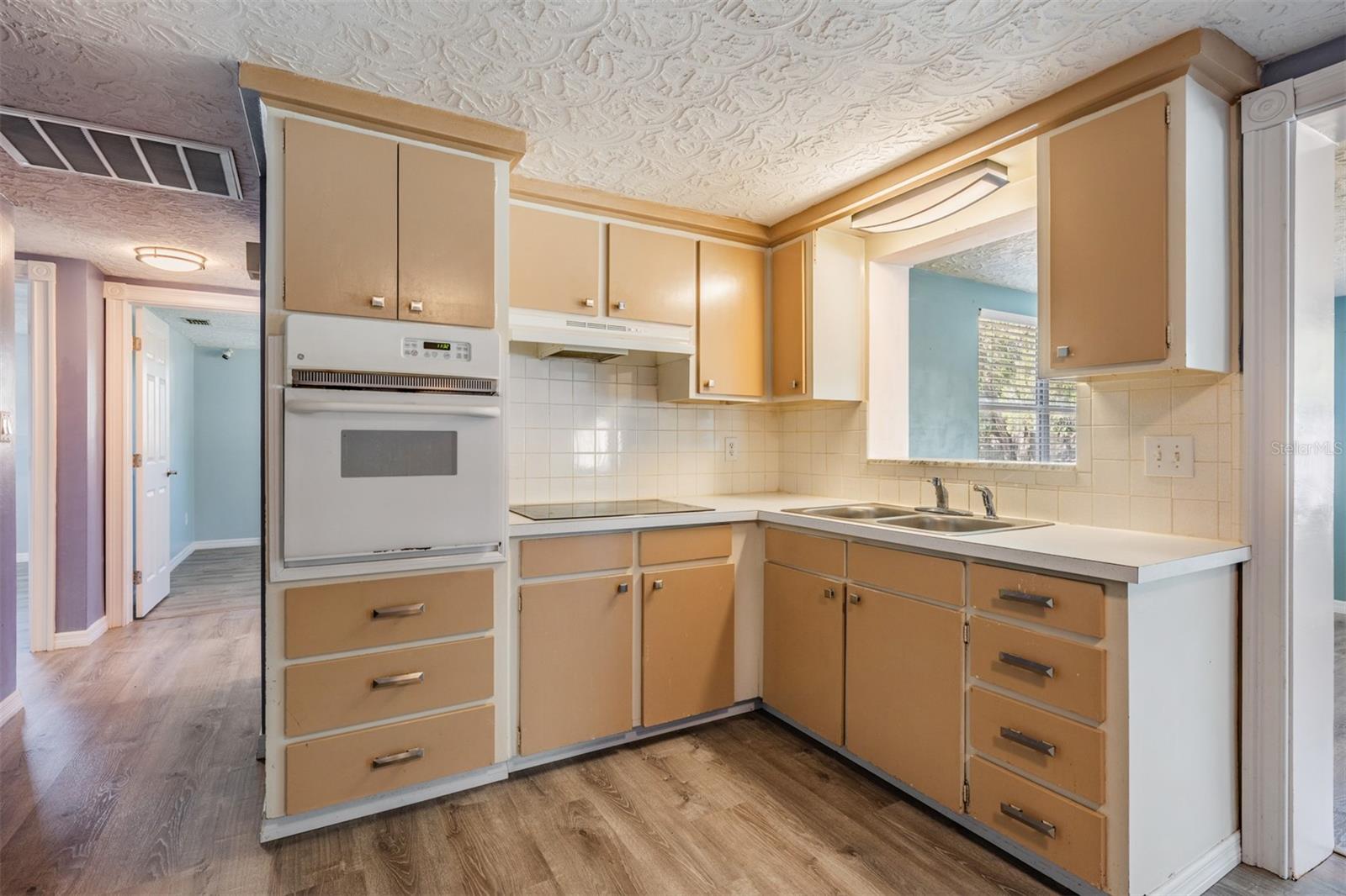 Image 5 of 30 For 5301 Dawn Lane