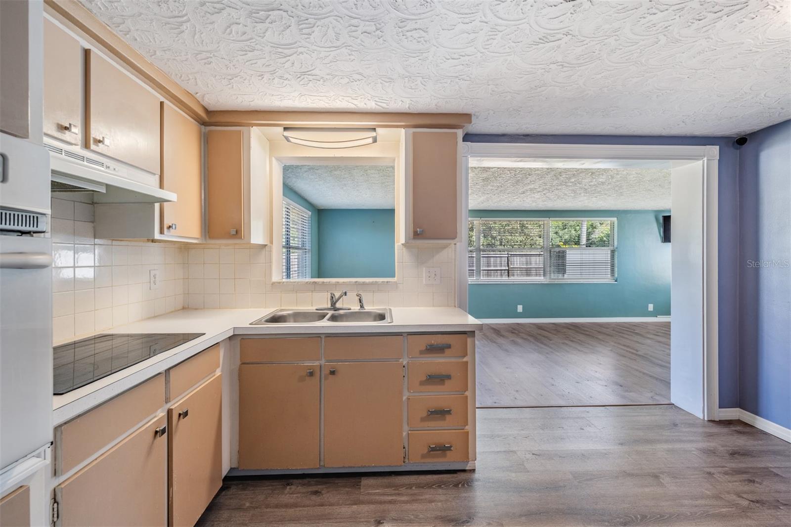 Image 6 of 30 For 5301 Dawn Lane