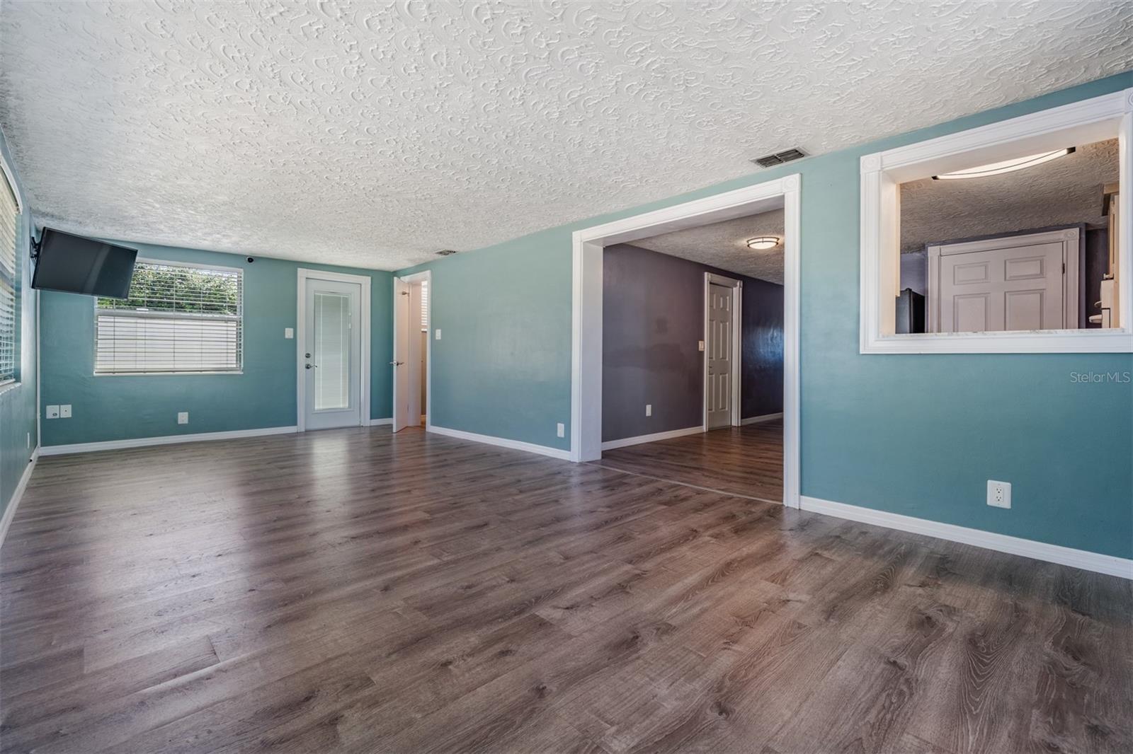 Image 9 of 30 For 5301 Dawn Lane