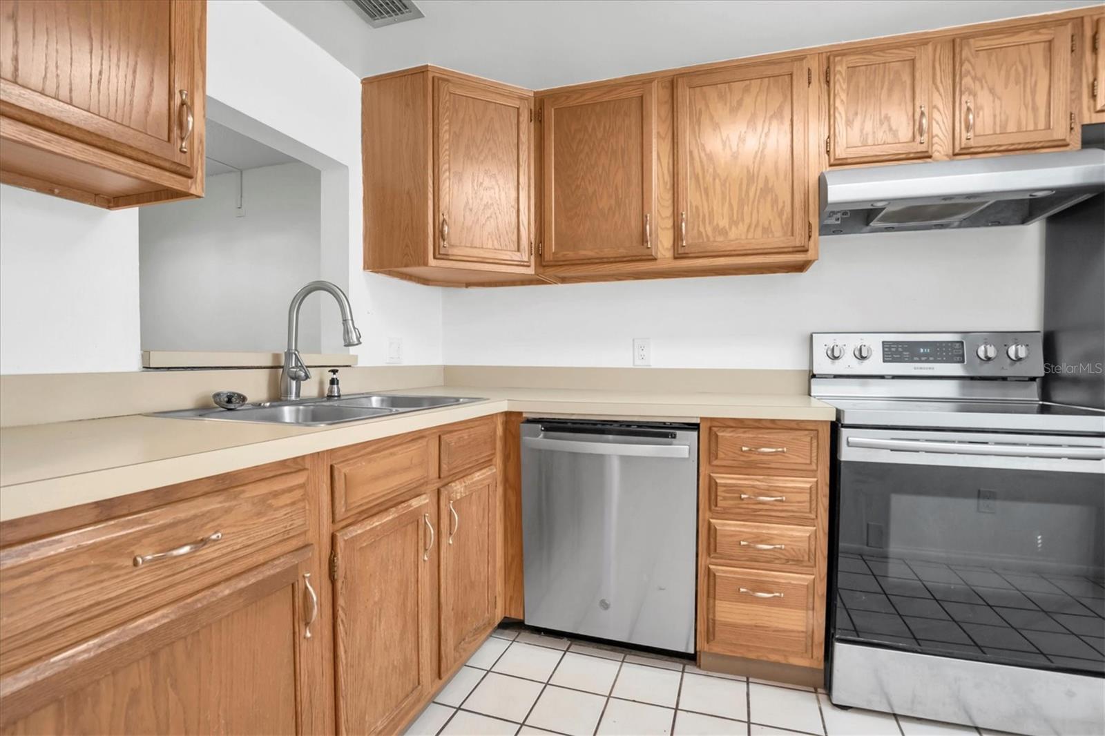 Image 10 of 47 For 3248 Trophy Boulevard 3248