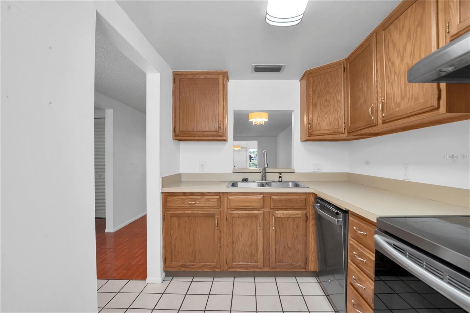 Image 11 of 47 For 3248 Trophy Boulevard 3248