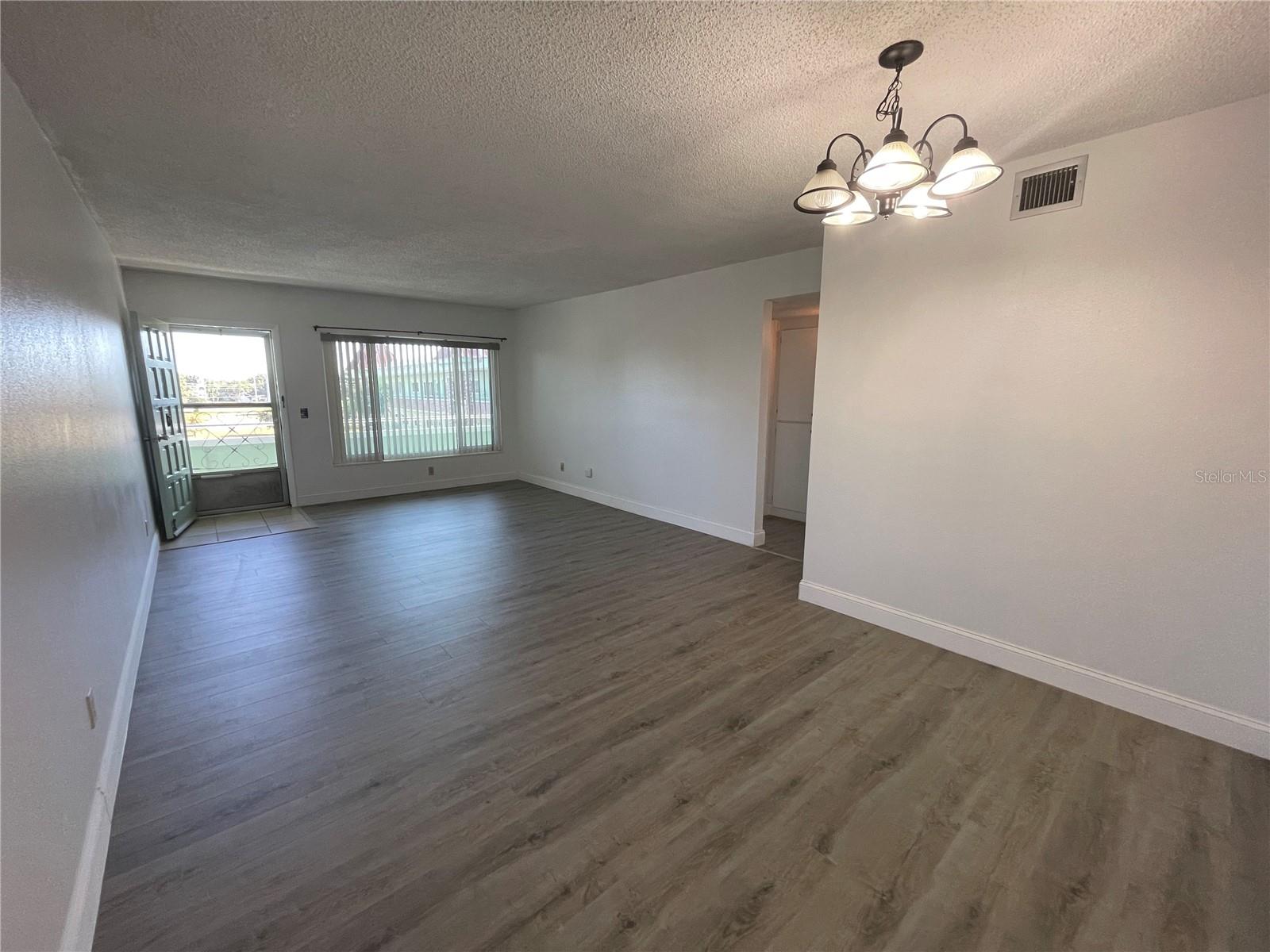 Image 14 of 64 For 2359 Finlandia Lane 65