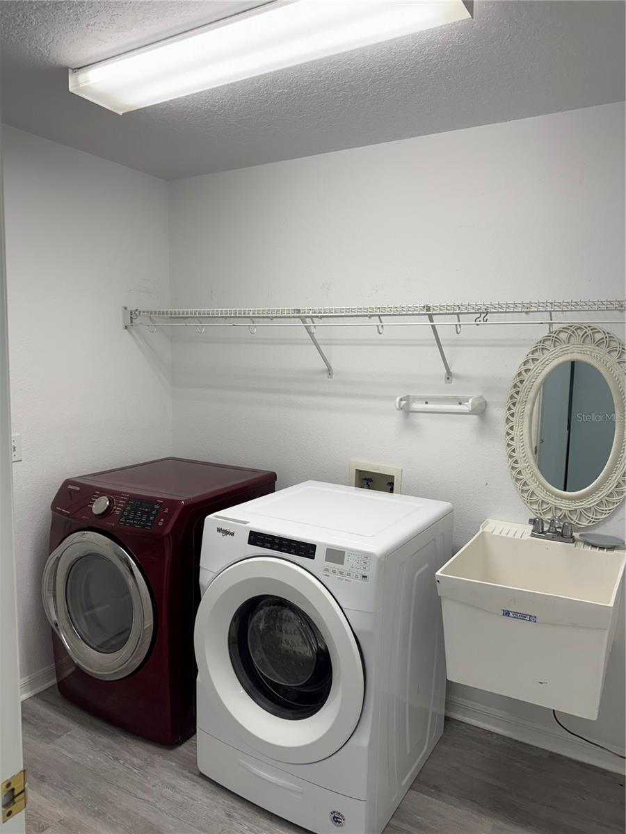 Image 19 of 28 For 2130 Saxon Lane