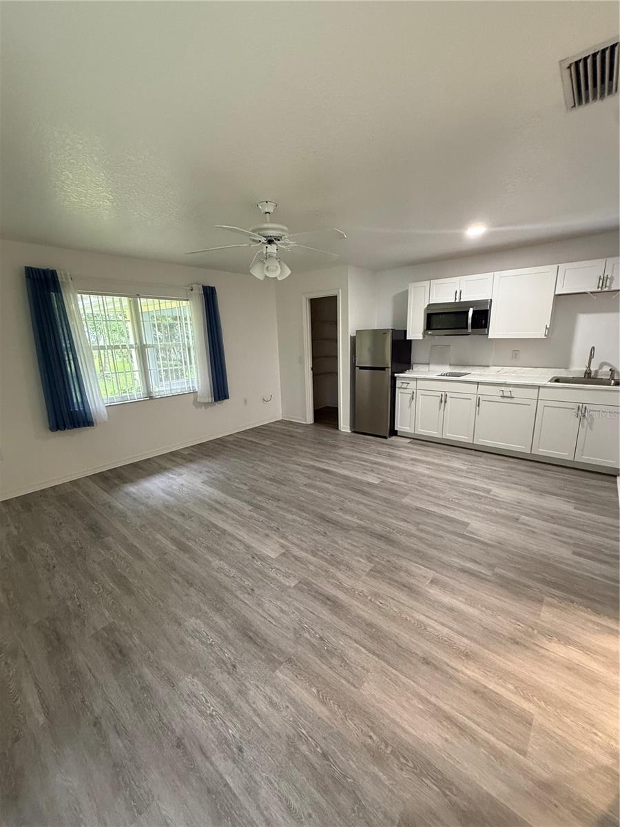 Image 23 of 28 For 2130 Saxon Lane