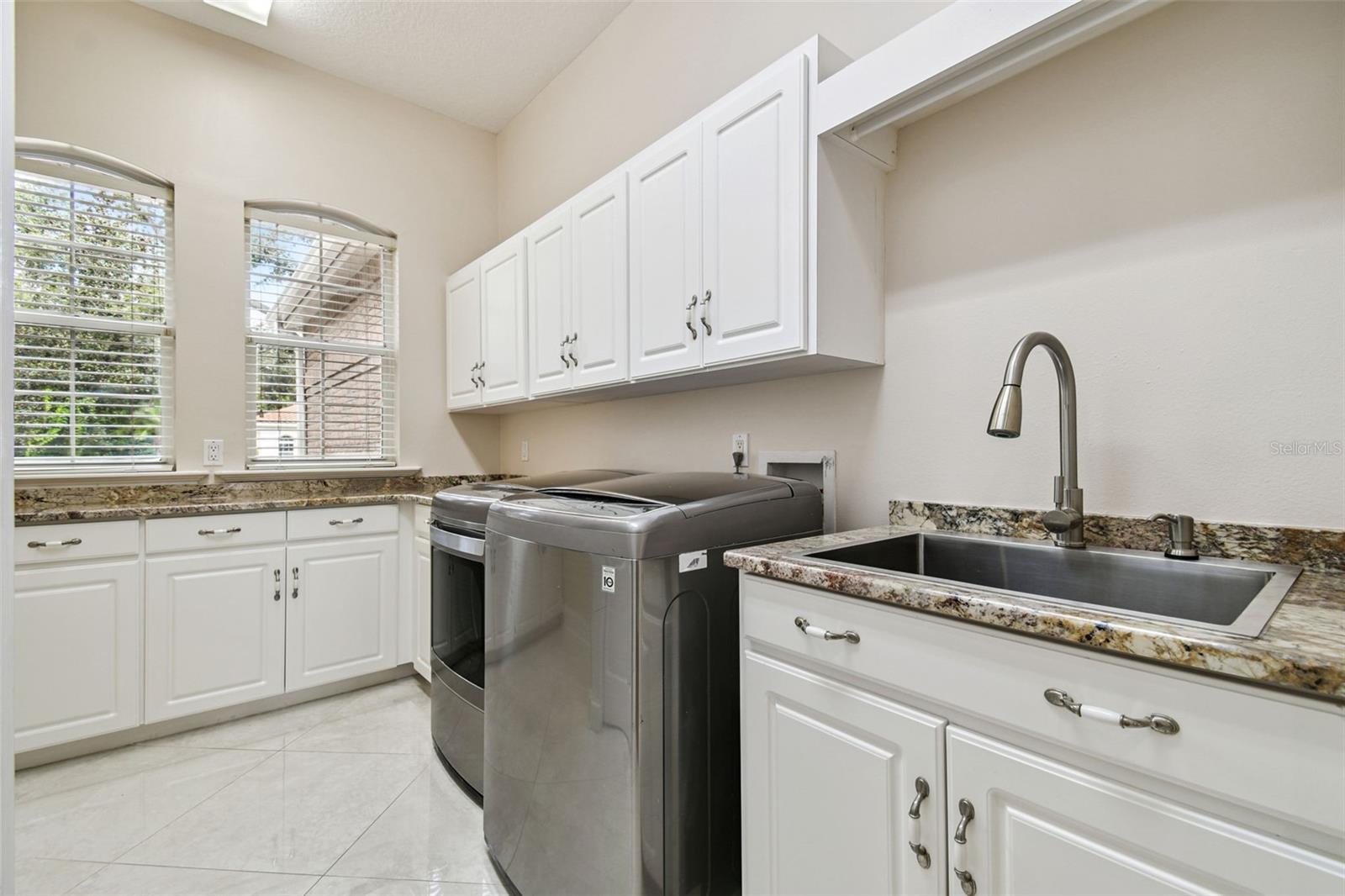 Image 25 of 87 For 3020 Kensington Trace