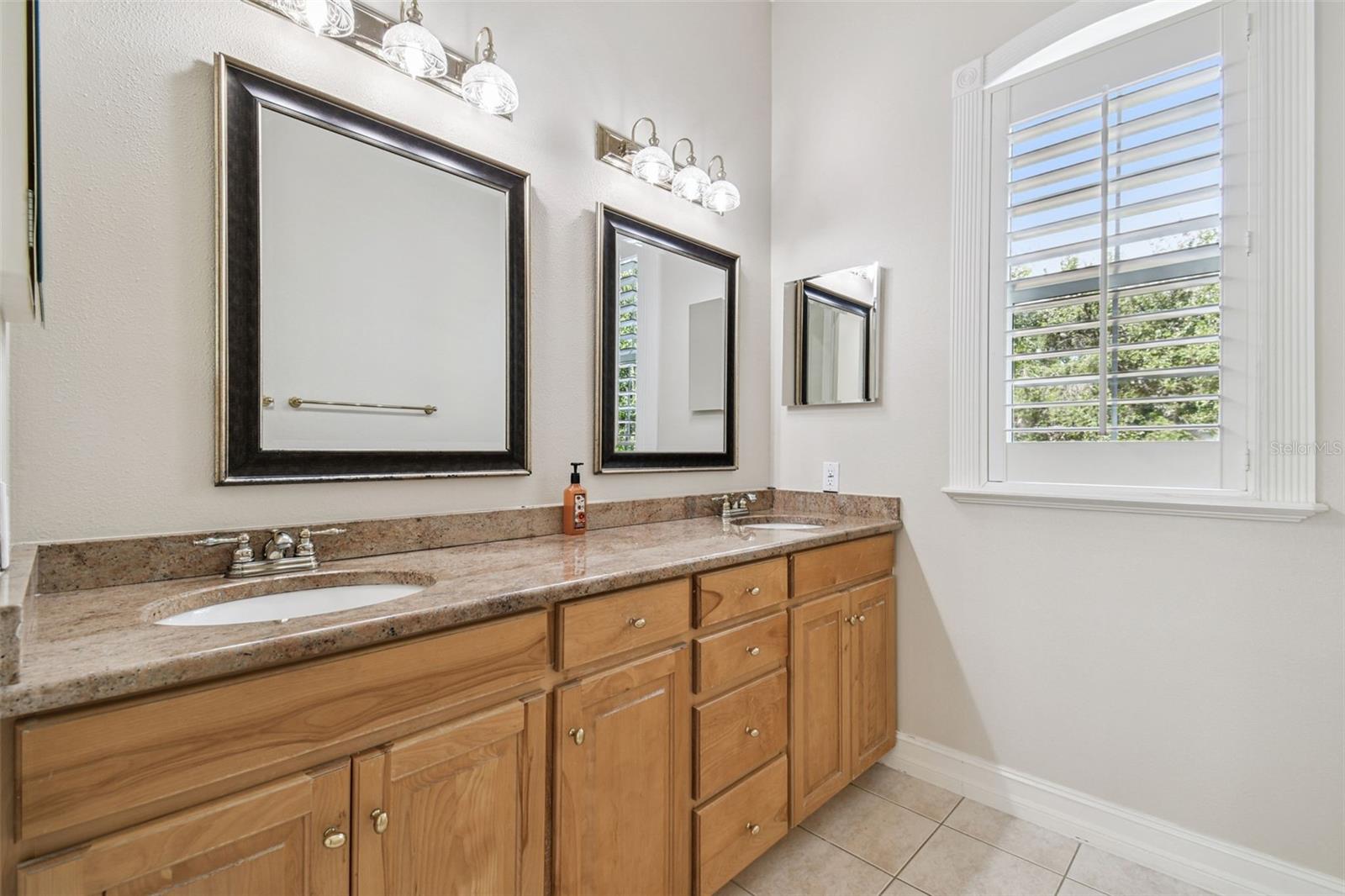Image 56 of 87 For 3020 Kensington Trace