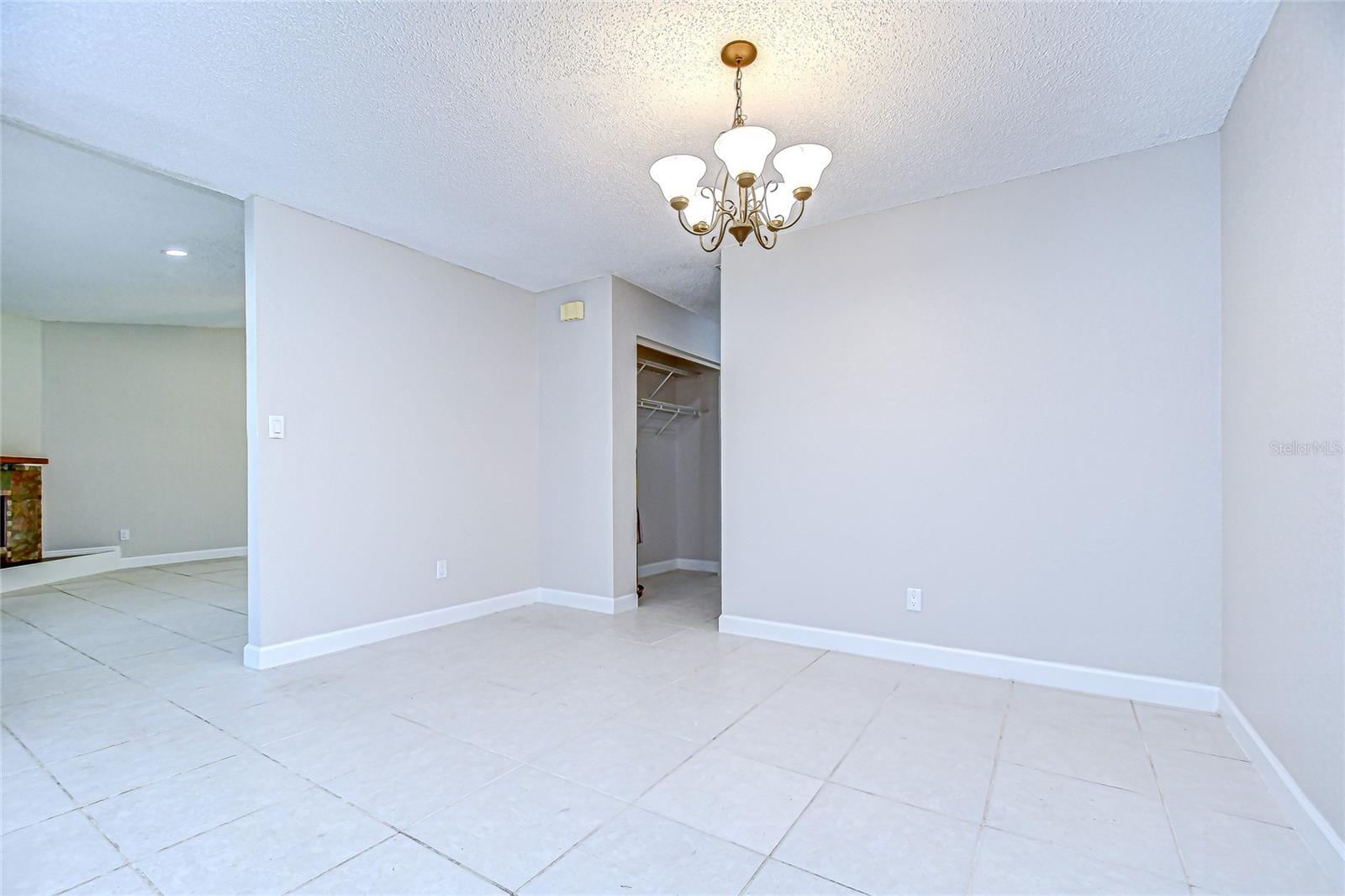 Image 10 of 69 For 12442 Green Oak Lane