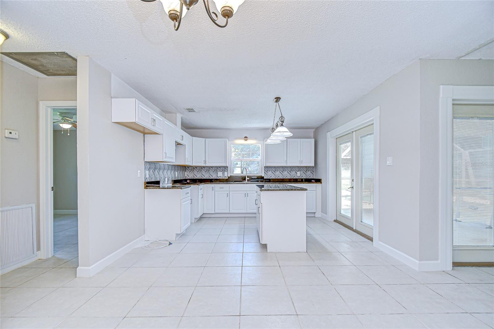 Image 15 of 69 For 12442 Green Oak Lane