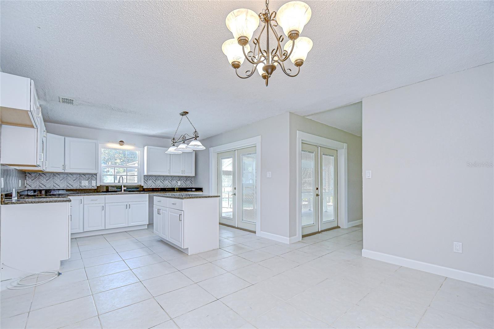 Image 16 of 69 For 12442 Green Oak Lane