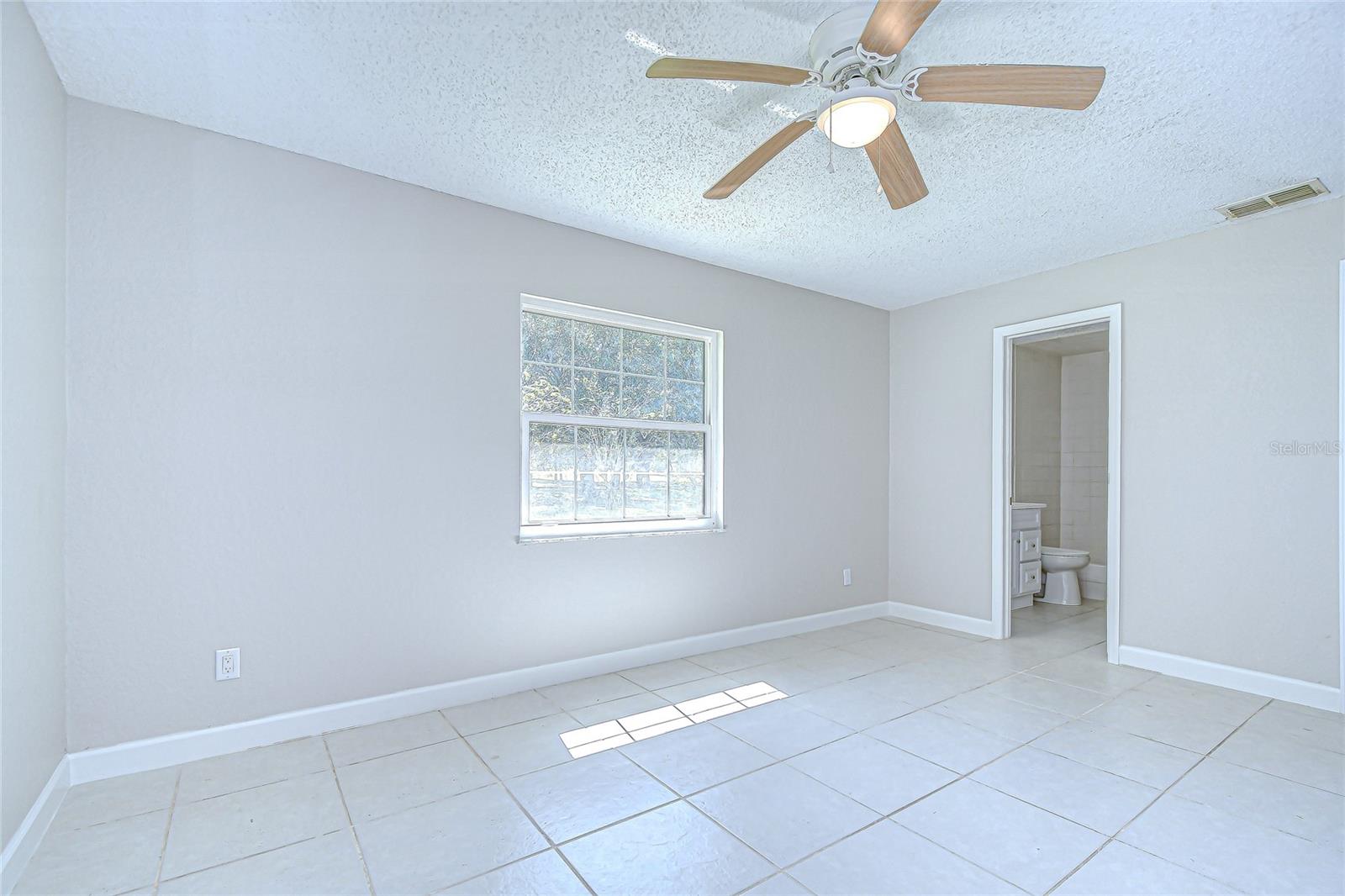 Image 22 of 69 For 12442 Green Oak Lane