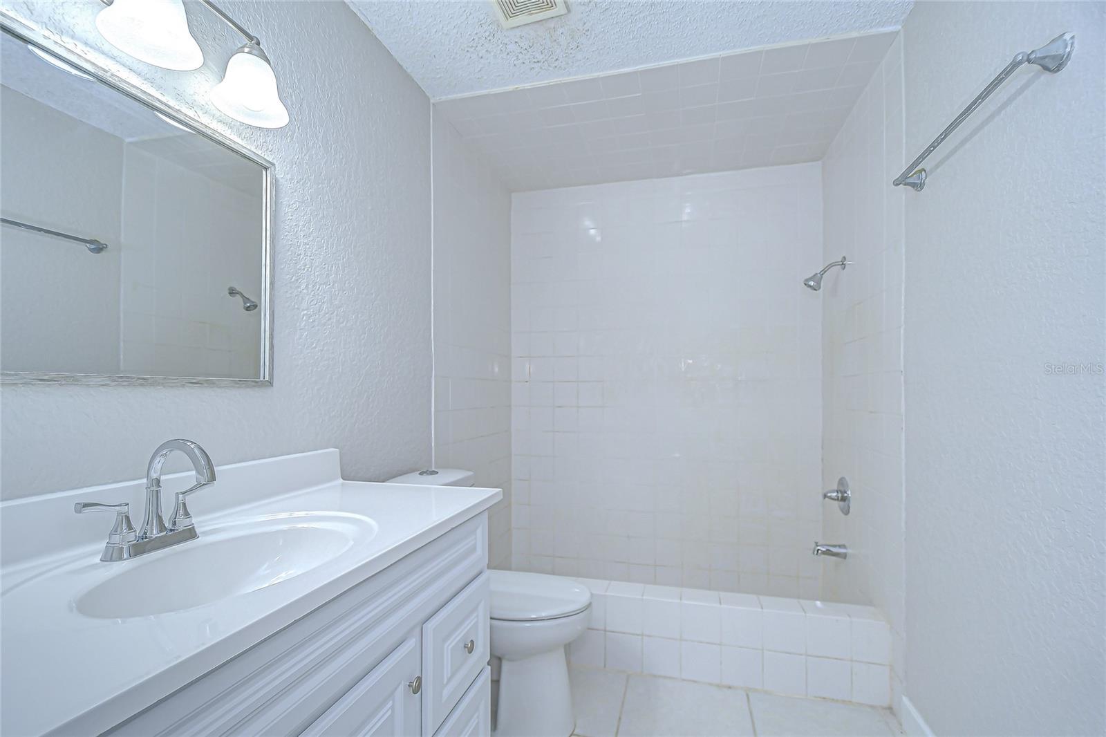 Image 23 of 69 For 12442 Green Oak Lane