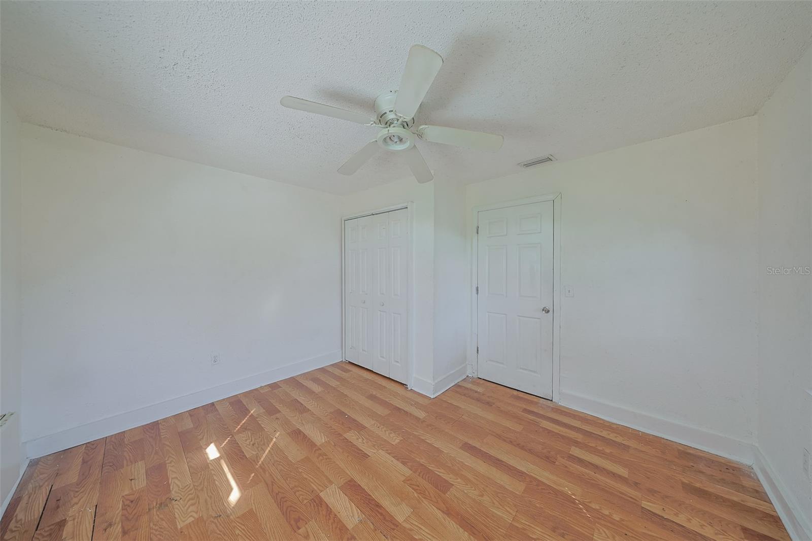 Image 16 of 23 For 1036 Missouri Avenue