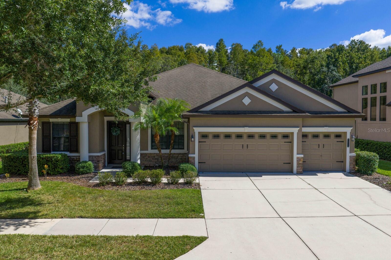 Details for 7911 Hampton Lake Drive, TAMPA, FL 33647