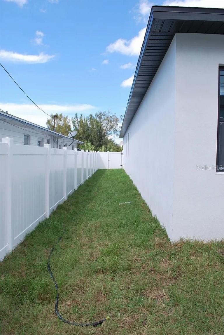 Image 26 of 27 For 2644 42nd Avenue N