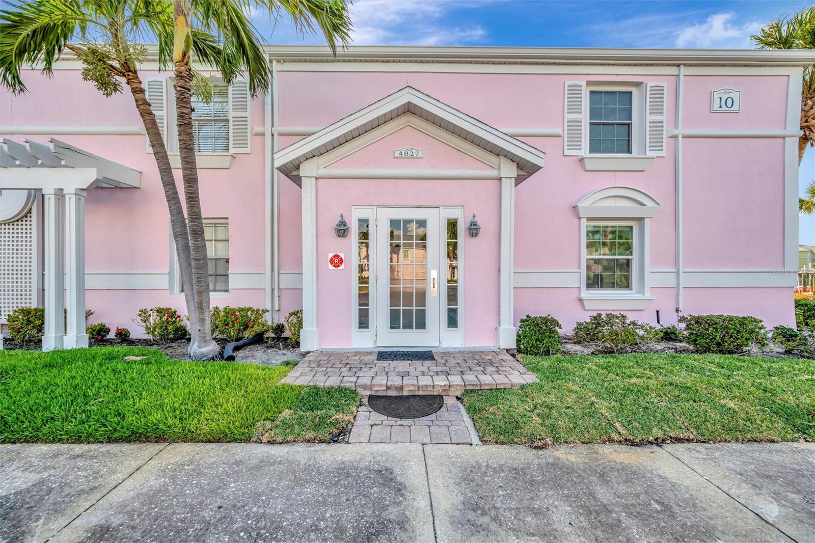 Details for 4827 Coquina Key Drive Se B, ST PETERSBURG, FL 33705