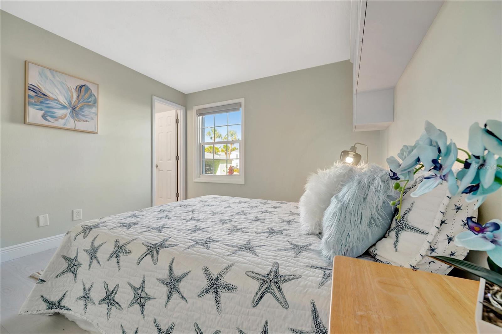 Image 19 of 53 For 4827 Coquina Key Drive Se B