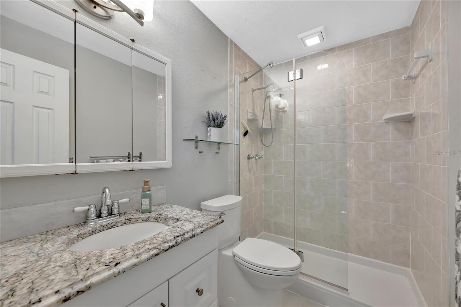 Image 21 of 53 For 4827 Coquina Key Drive Se B