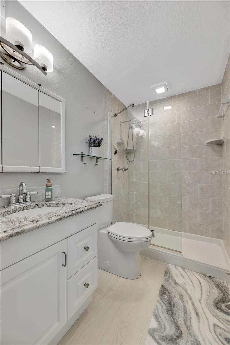 Image 22 of 53 For 4827 Coquina Key Drive Se B