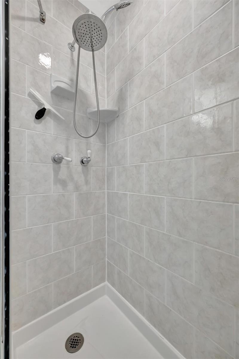 Image 23 of 53 For 4827 Coquina Key Drive Se B