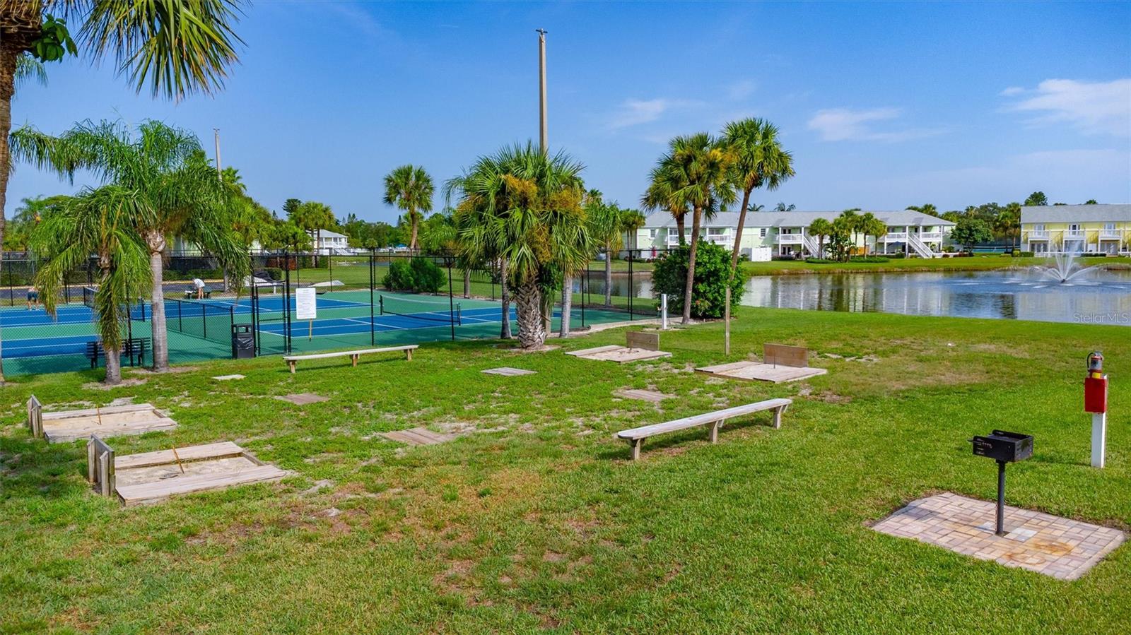 Image 47 of 53 For 4827 Coquina Key Drive Se B