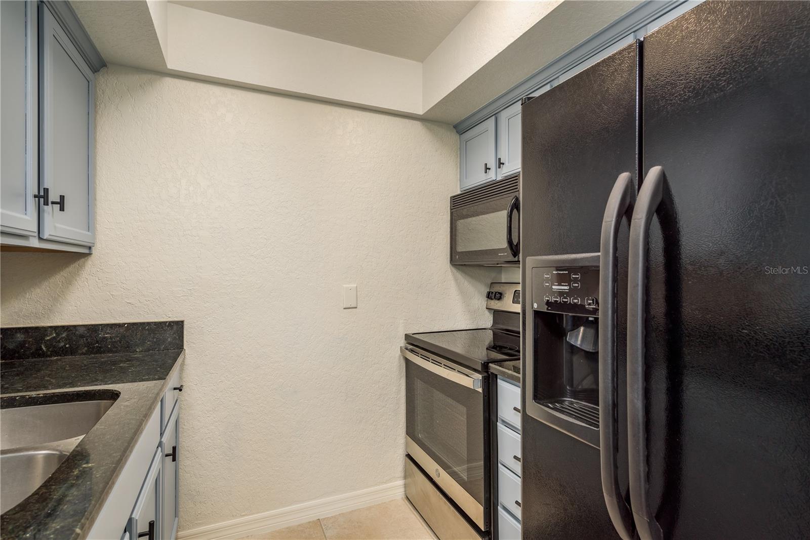 Image 12 of 25 For 720 Lyndhurst Street 1121