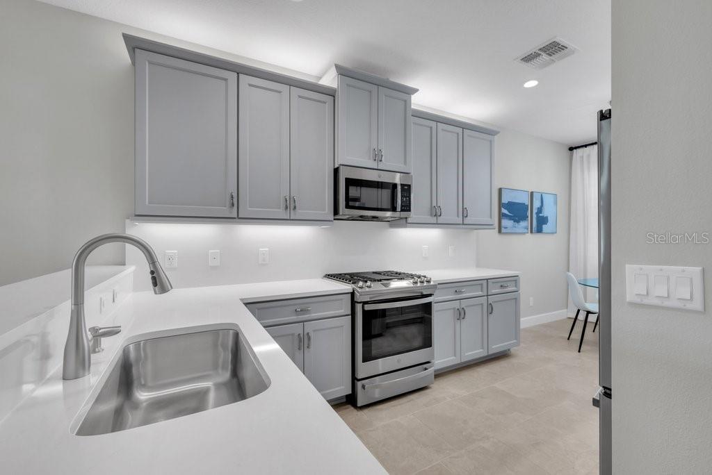 Image 18 of 88 For 4922 Sienna Isles Avenue