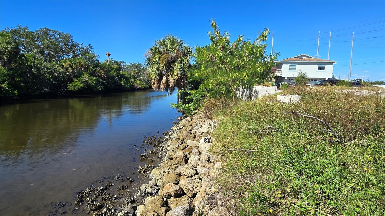 Listing photo id 0 for 9919 Bay Drive
