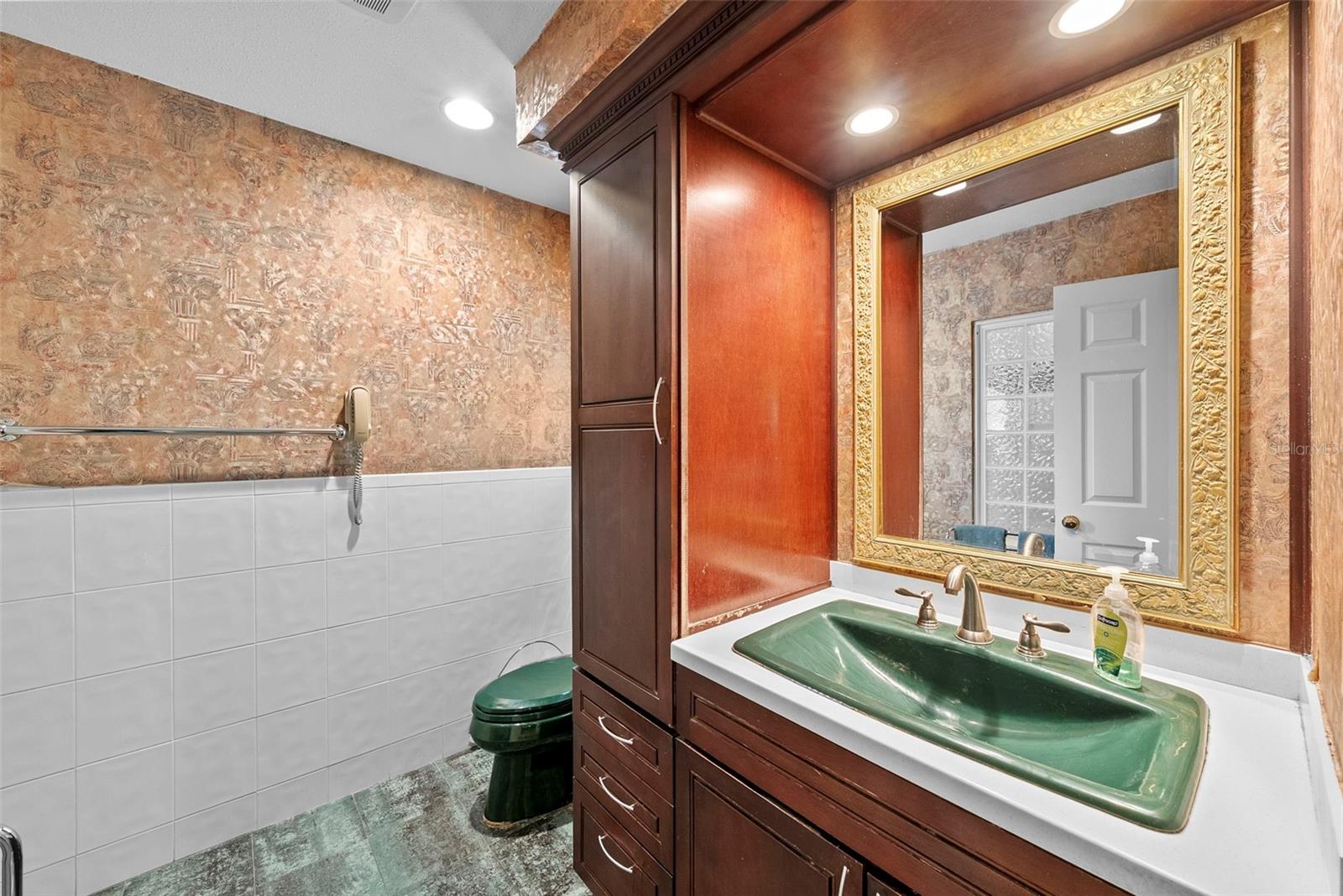 Image 16 of 26 For 3033 Asbury Place