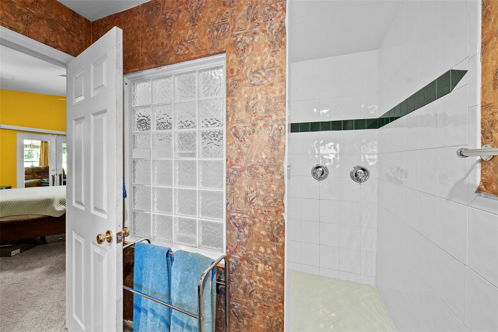 Image 17 of 26 For 3033 Asbury Place