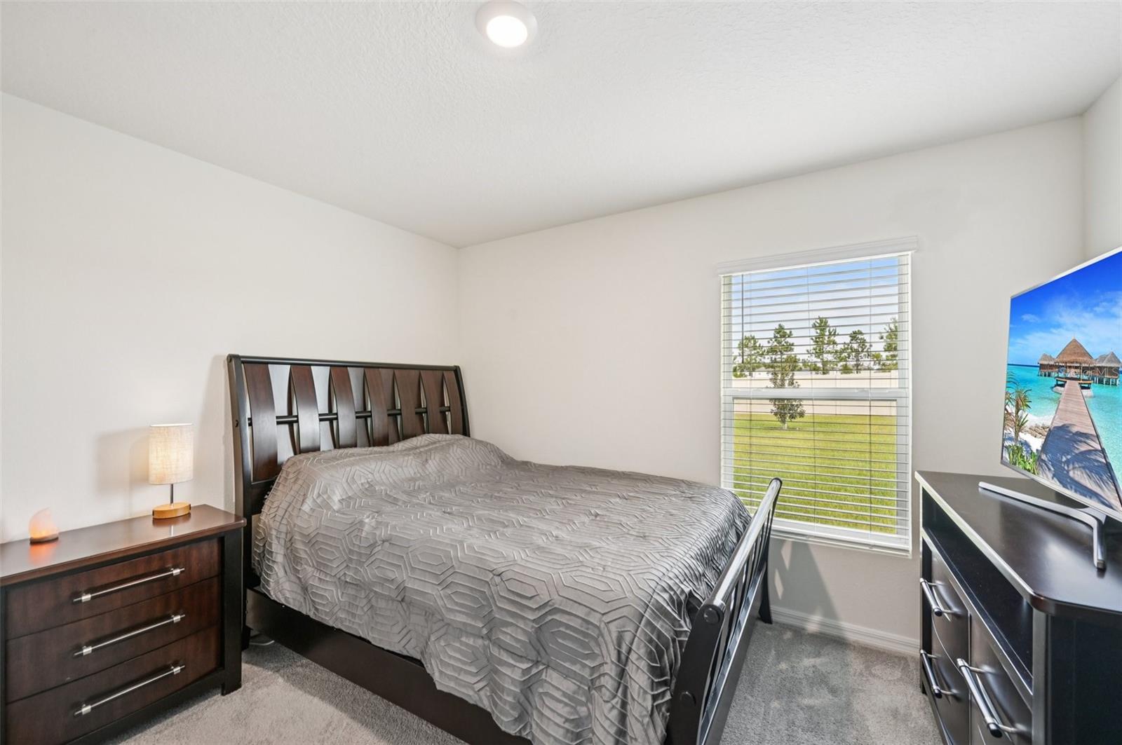 Listing photo id 10 for 5152 Plumeria Drive