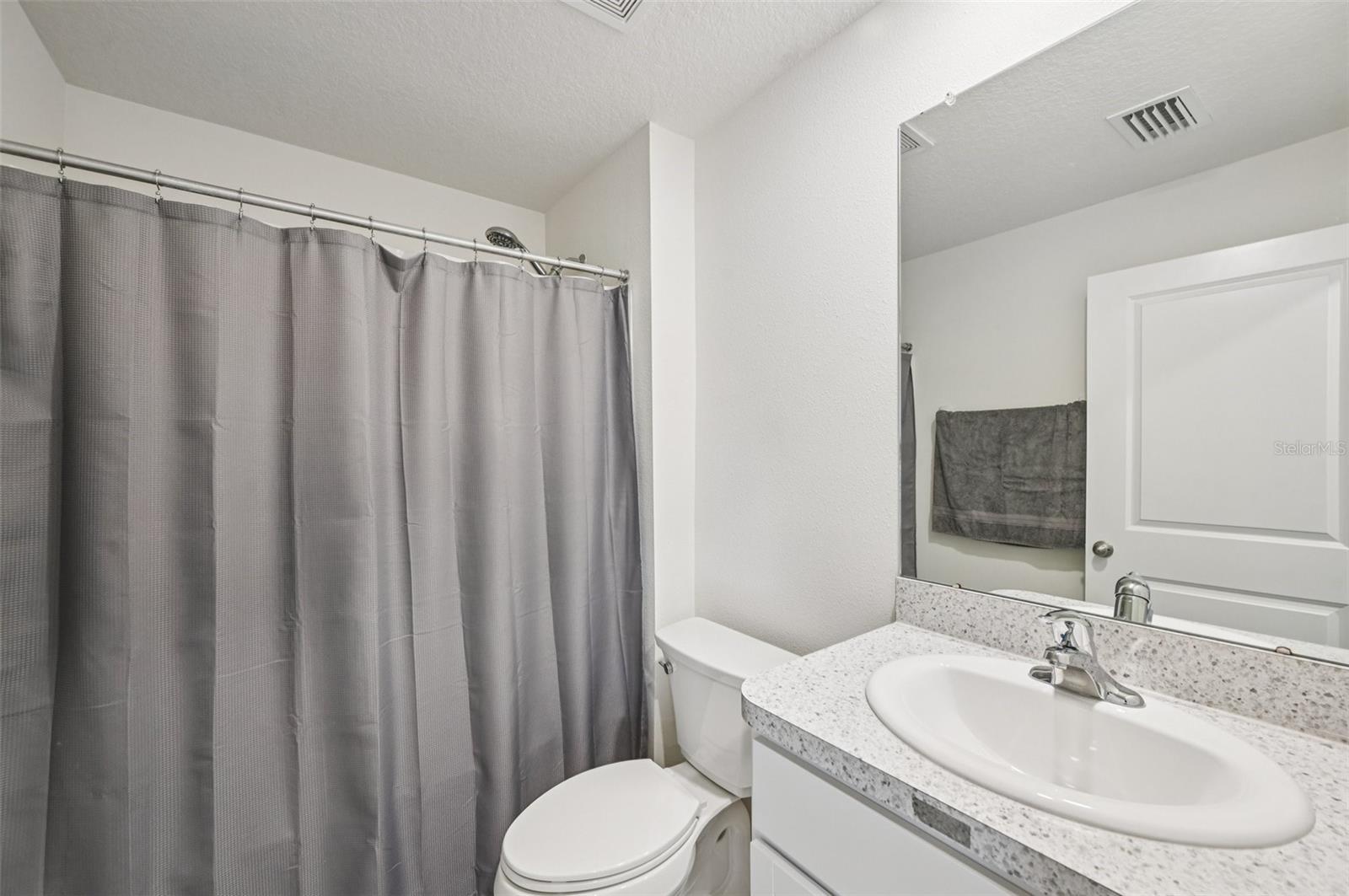 Listing photo id 11 for 5152 Plumeria Drive