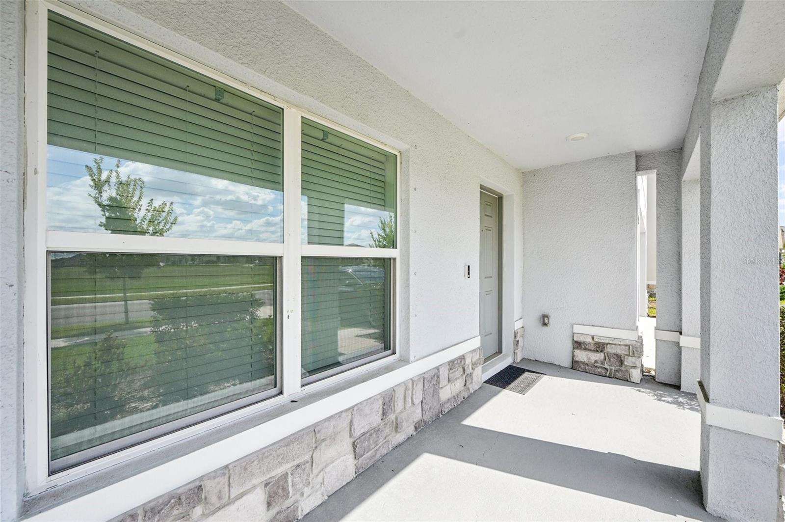 Listing photo id 0 for 5152 Plumeria Drive