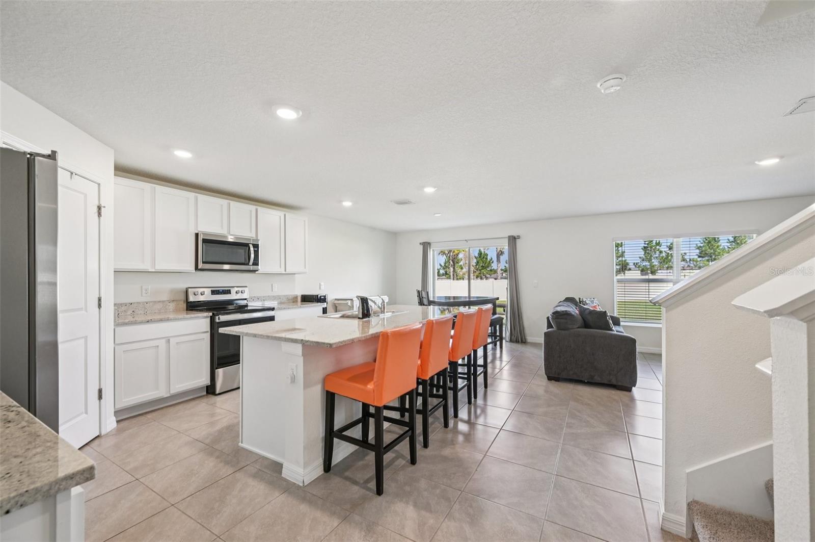 Listing photo id 1 for 5152 Plumeria Drive