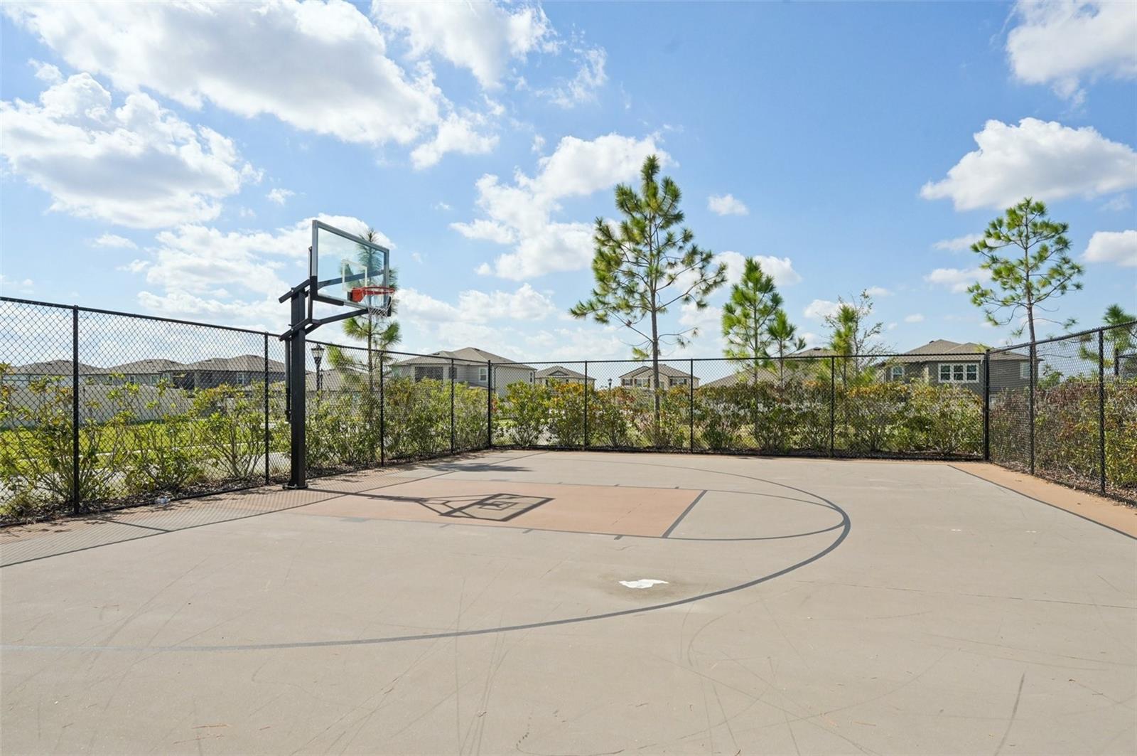 Listing photo id 33 for 5152 Plumeria Drive