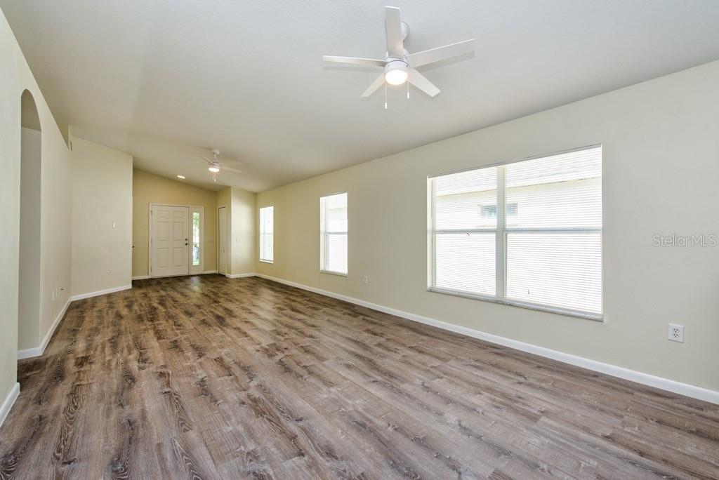 Image 3 of 29 For 714 Cristelle Jean Drive