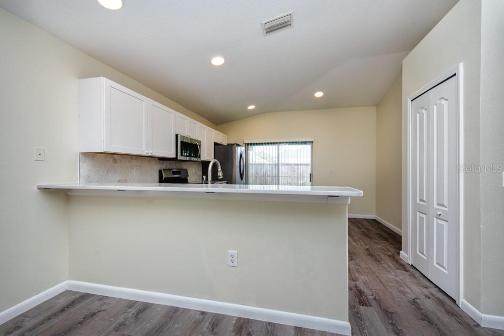 Image 5 of 29 For 714 Cristelle Jean Drive