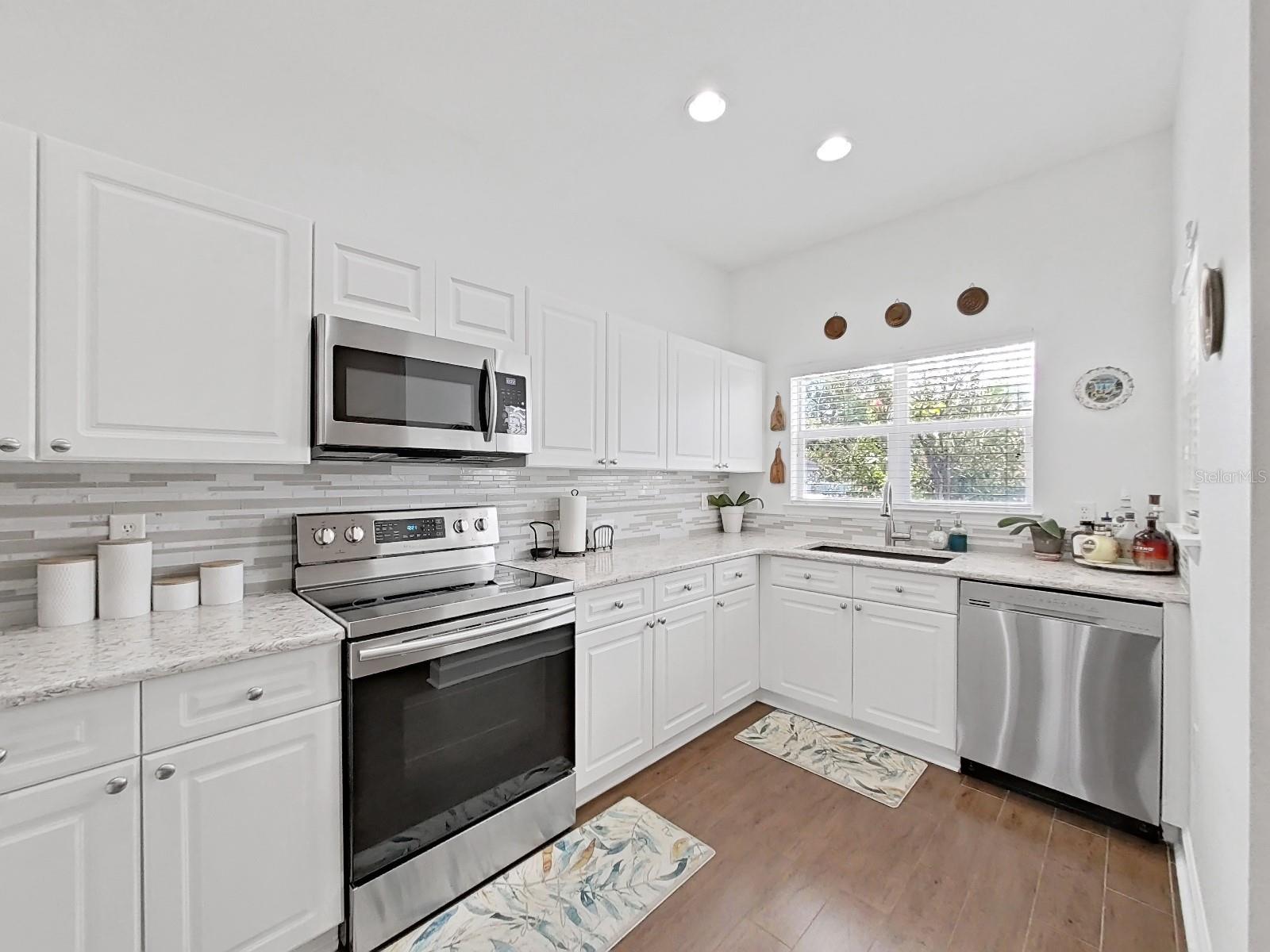 Image 32 of 50 For 4705 Jennings Bay Court 25