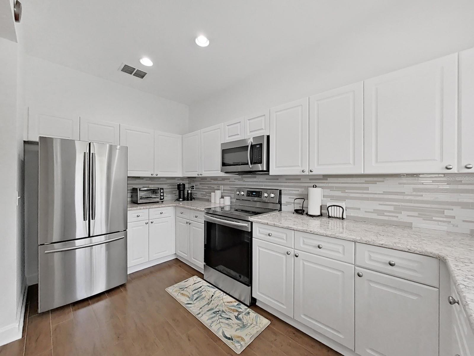 Image 34 of 50 For 4705 Jennings Bay Court 25