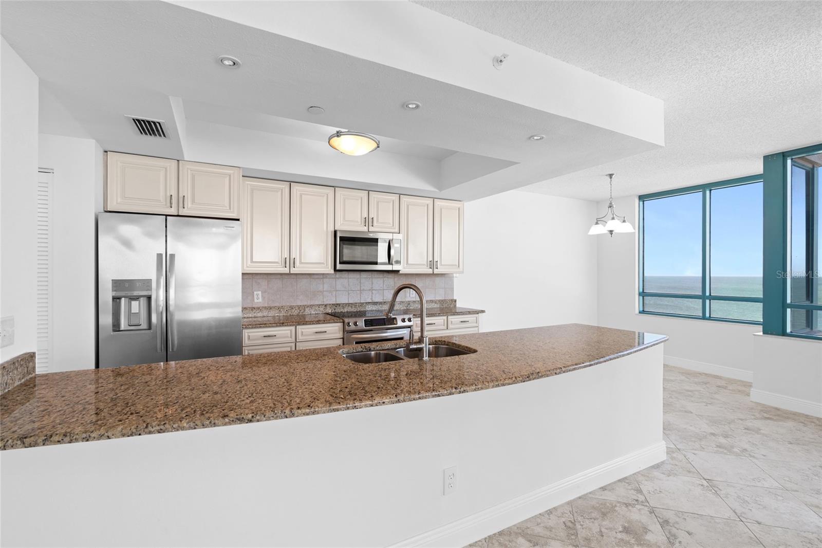 Image 16 of 62 For 1520 Gulf Boulevard 702