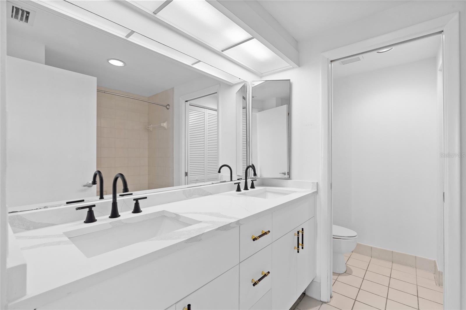 Image 31 of 62 For 1520 Gulf Boulevard 702