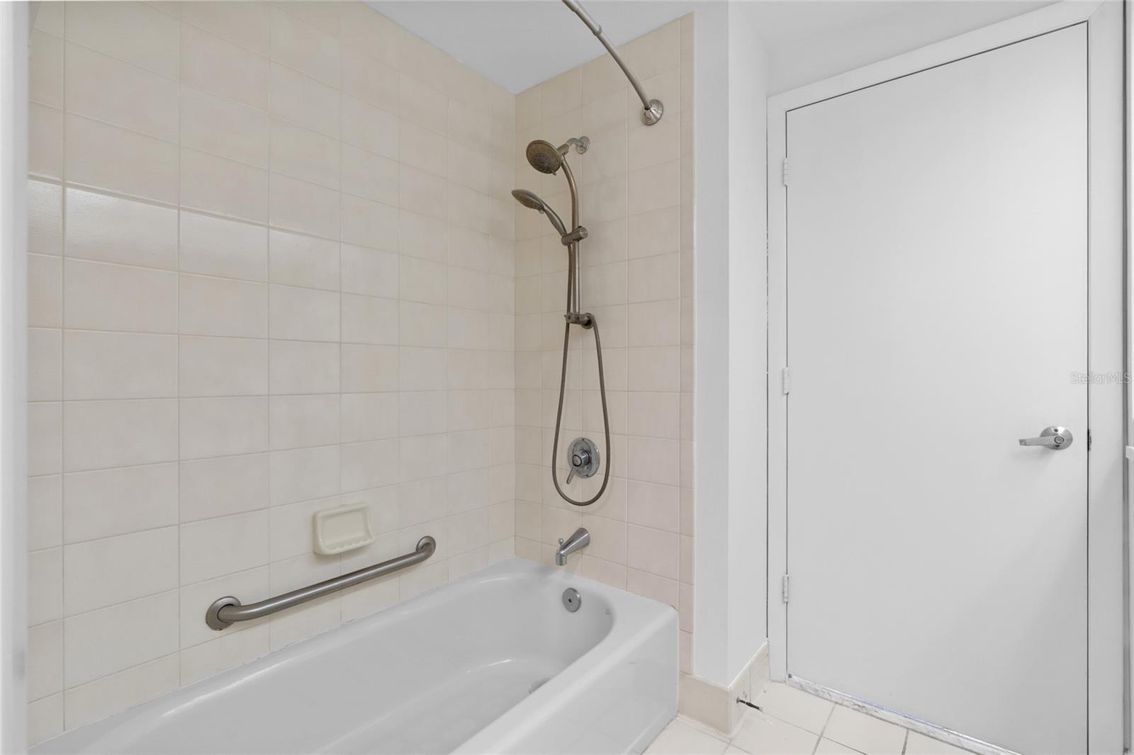 Image 32 of 62 For 1520 Gulf Boulevard 702