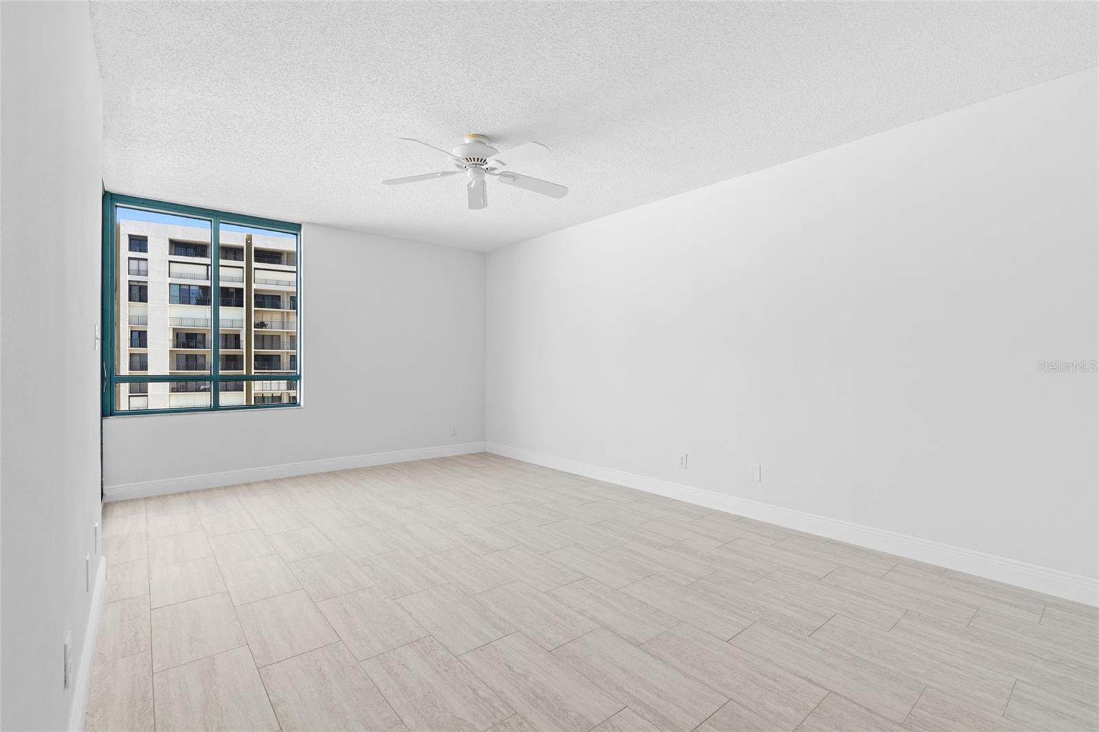 Image 35 of 62 For 1520 Gulf Boulevard 702