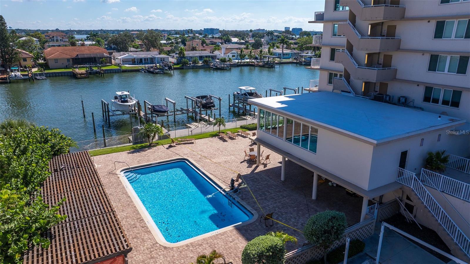 Image 2 of 44 For 223 Island Way 3f