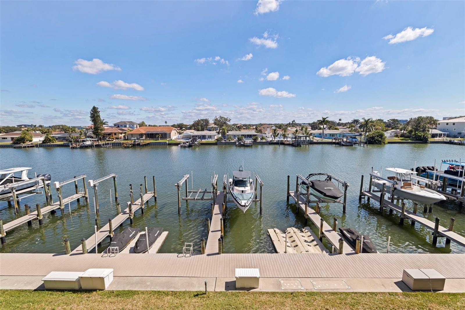 Image 22 of 44 For 223 Island Way 3f