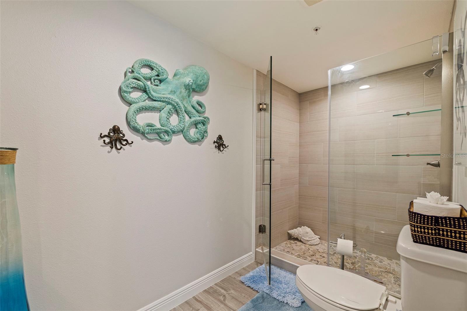 Image 27 of 44 For 223 Island Way 3f