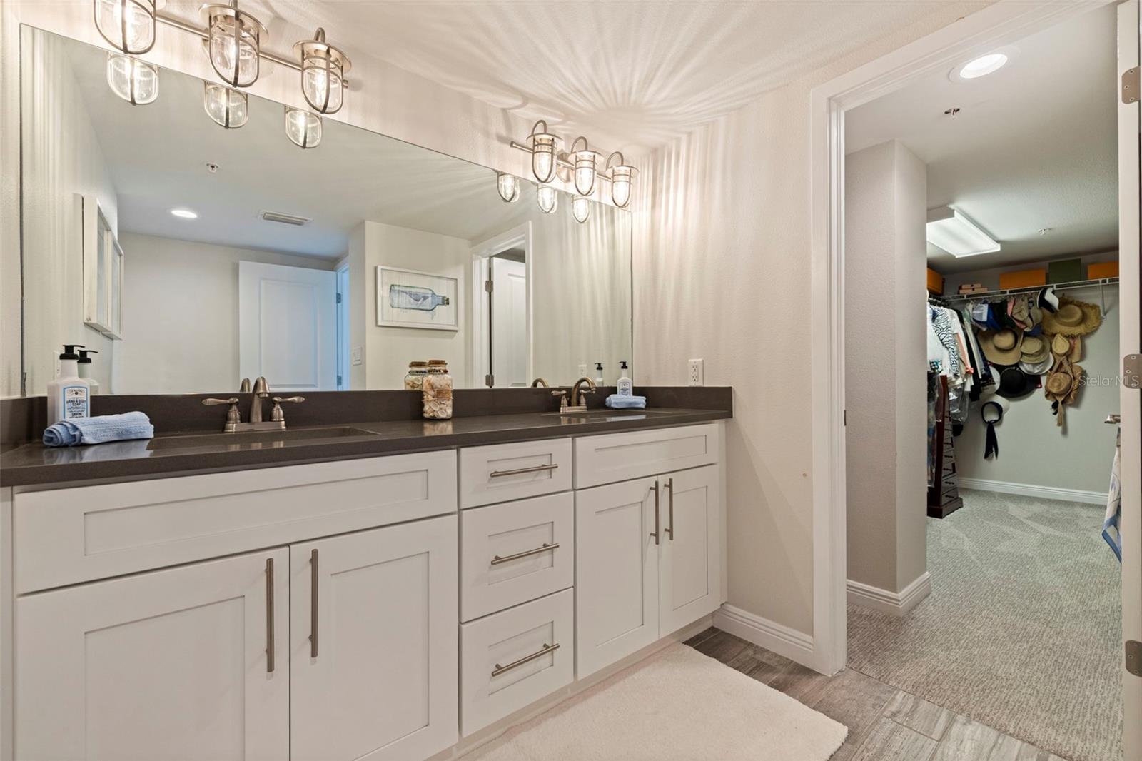 Image 28 of 44 For 223 Island Way 3f