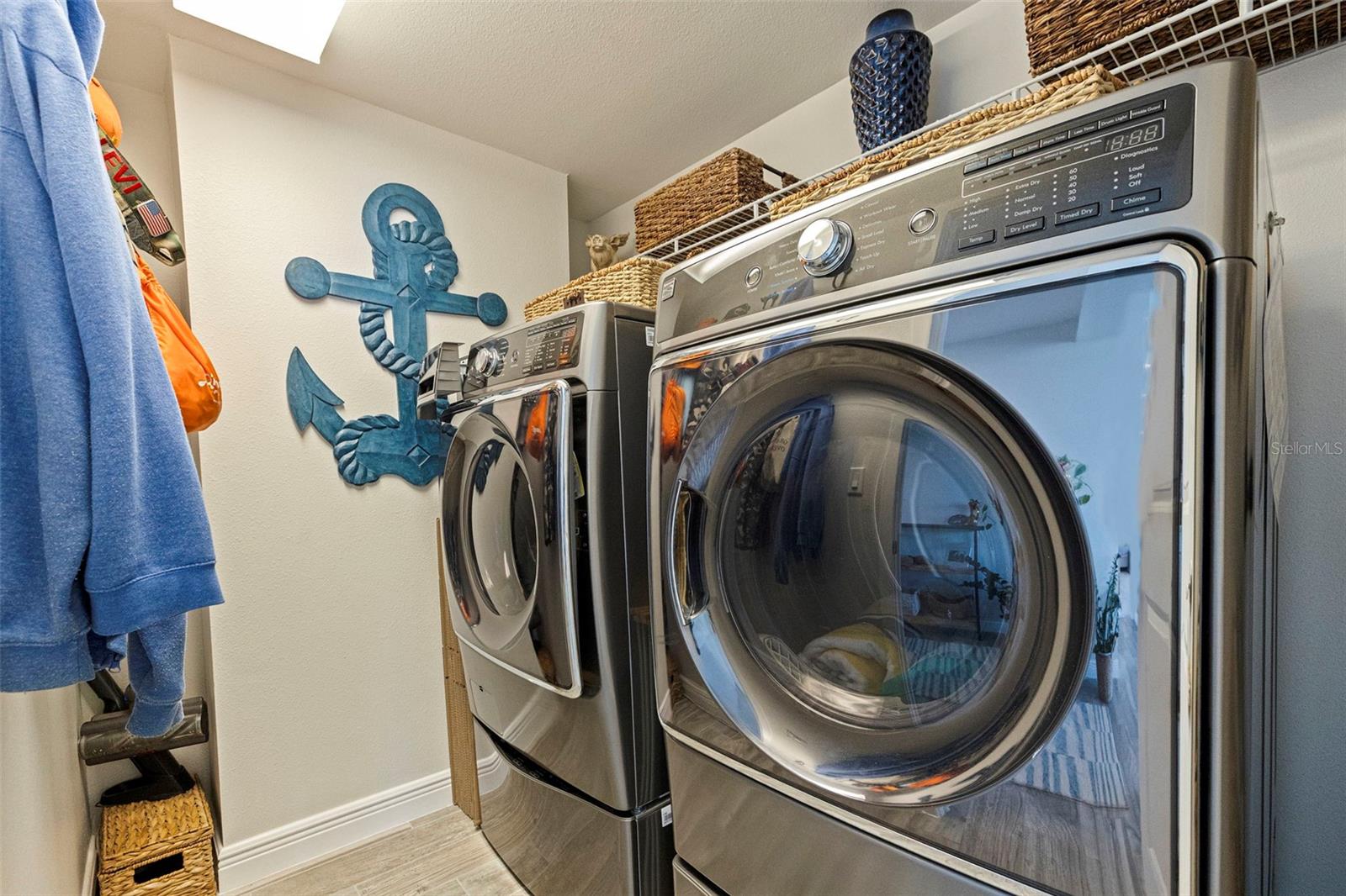 Image 36 of 44 For 223 Island Way 3f