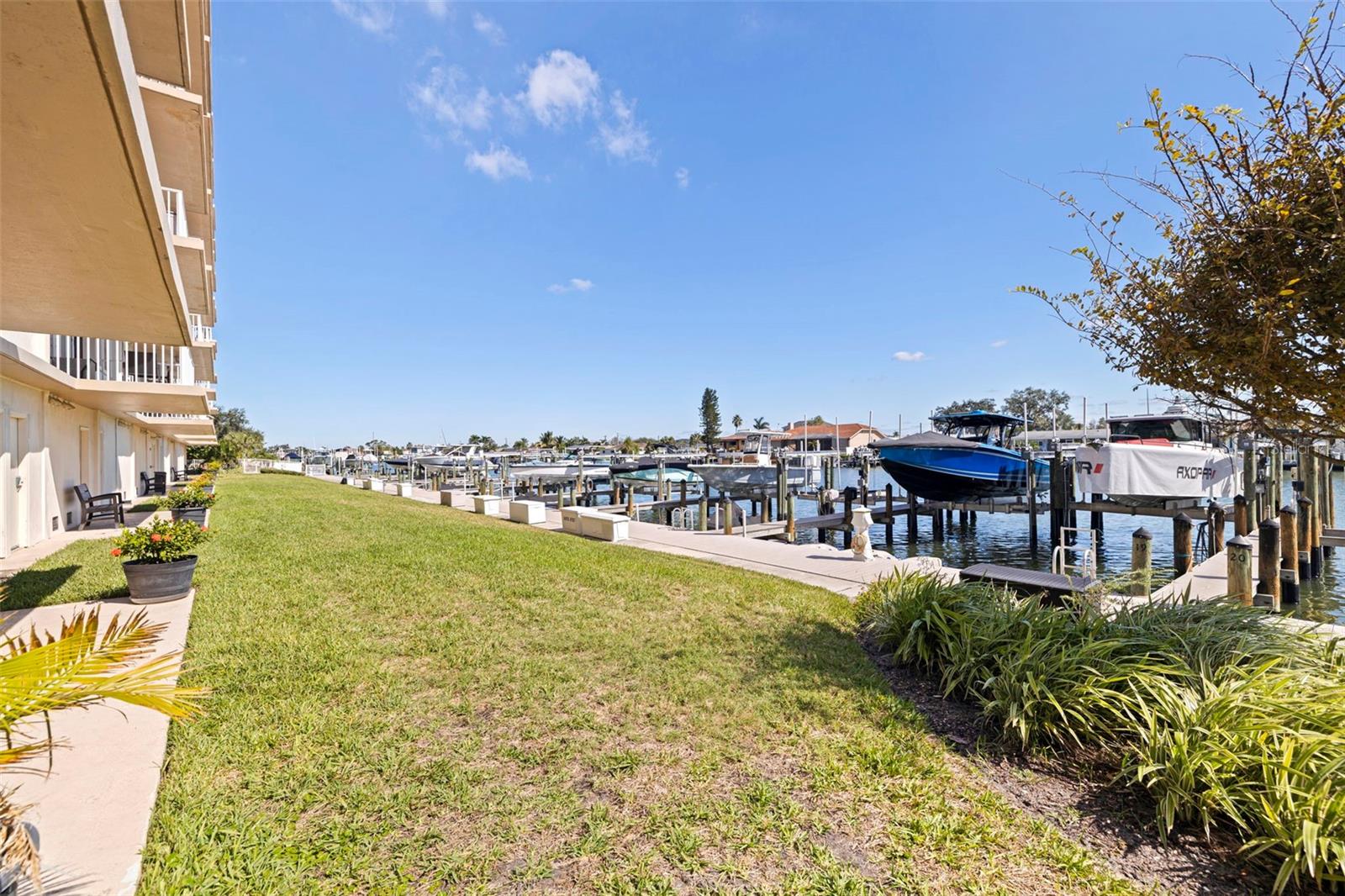 Image 37 of 44 For 223 Island Way 3f