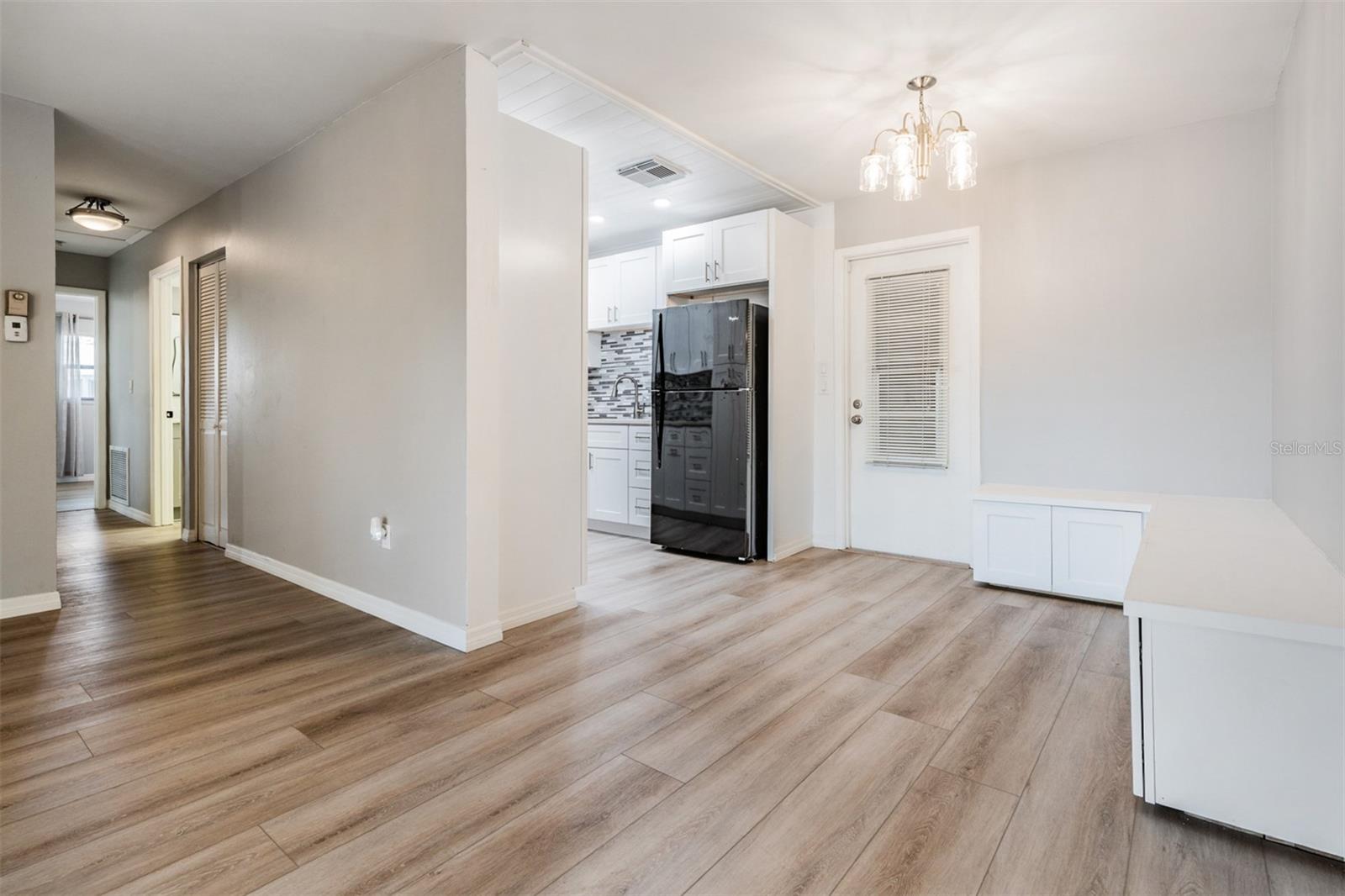 Image 10 of 56 For 2735 Sherbrooke Lane A